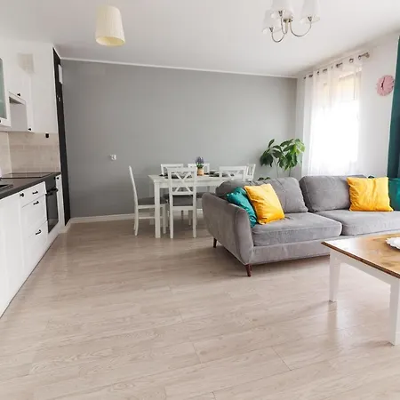 Apartament Czerwona Jarzebina شقة