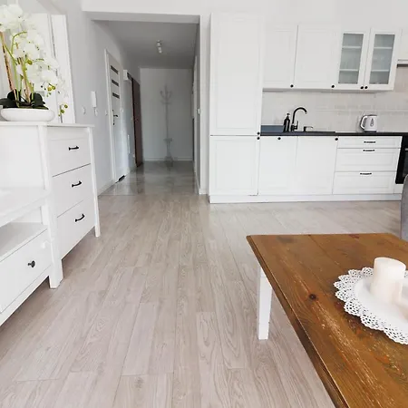 Apartament Czerwona Jarzebina شقة كولوبرزيغ